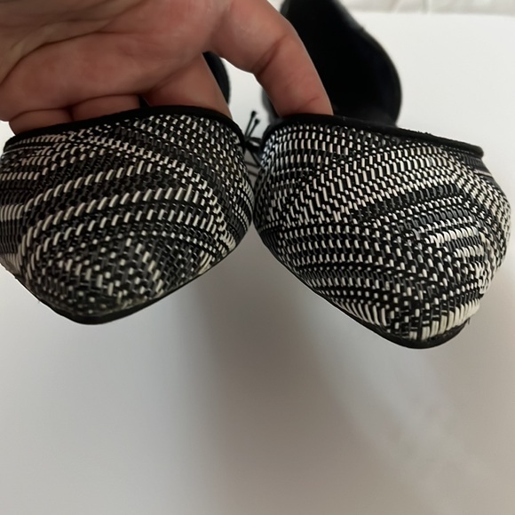 BNWT Express Black and White Aztec Raffia Dorsay Flats - Picture 3 of 7